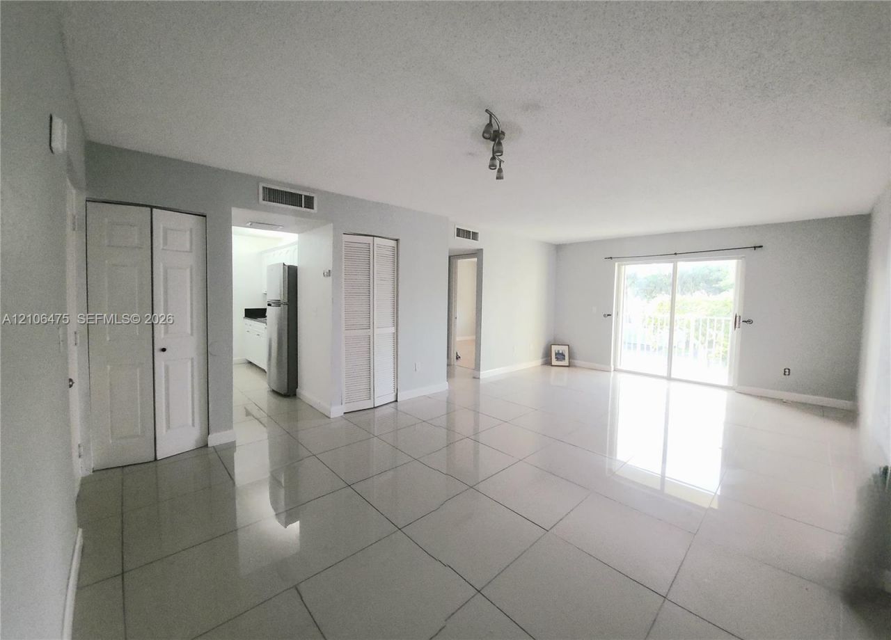 8200 SW 210th St , Unit 103, Cutler Bay, FL 33189 Photo
