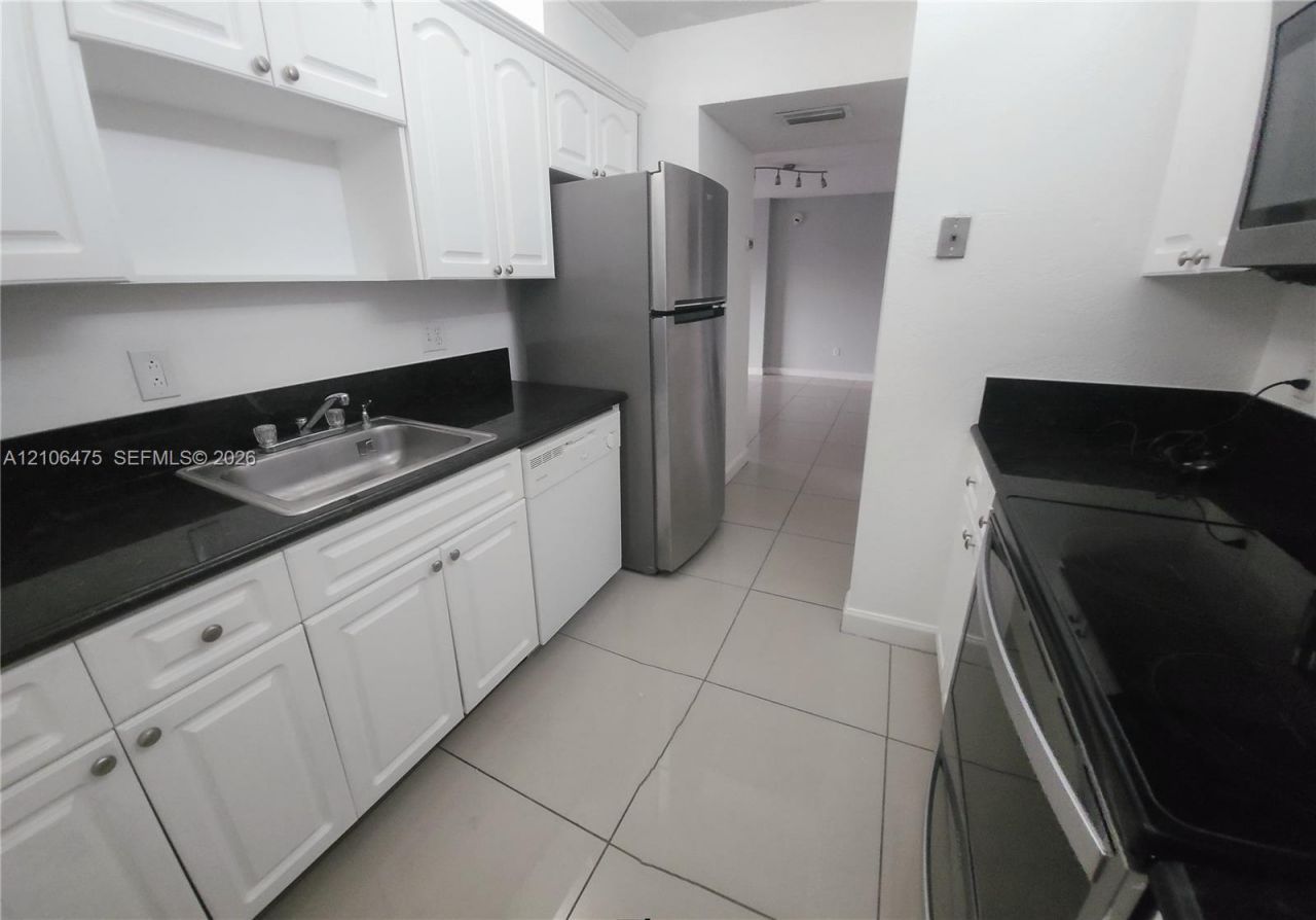 8200 SW 210th St , Unit 103, Cutler Bay, FL 33189 Photo