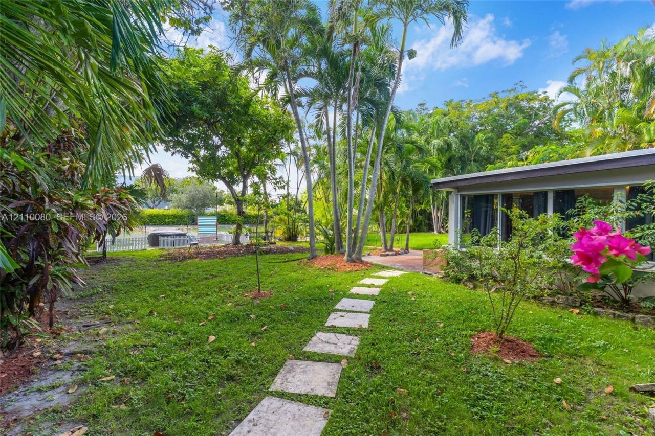 10110 Broad Channel Dr , Cutler Bay, FL 33157 Photo