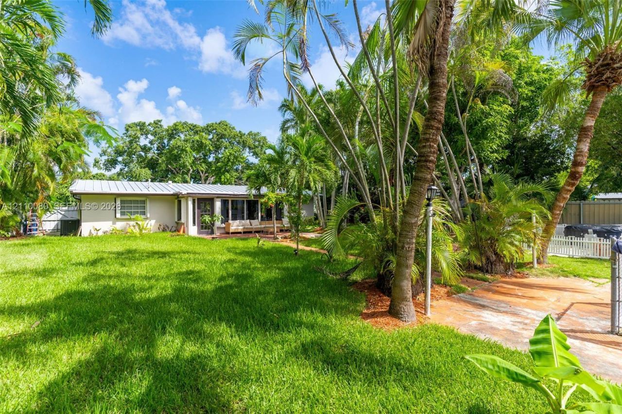 10110 Broad Channel Dr , Cutler Bay, FL 33157 Photo