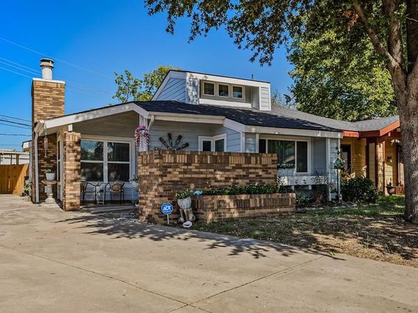 501 Hunters Glen Street , Lewisville, TX 75067
