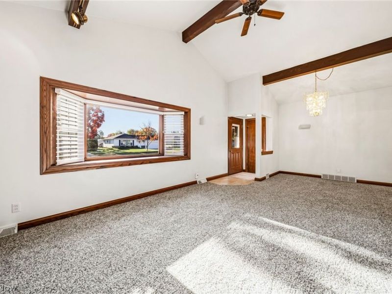 6375 Ashdale Road, Mayfield Heights, OH 44124 Photo 3