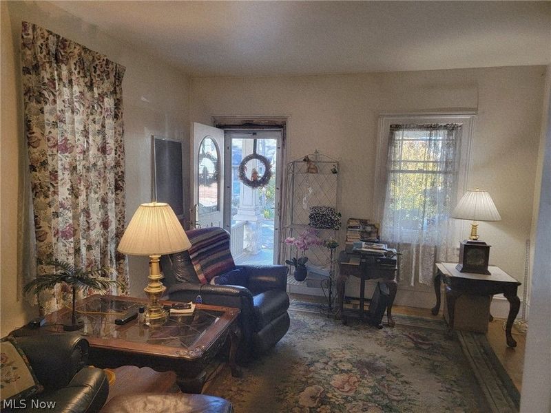1033 Auburn Avenue , Cleveland, OH 44113 Photo 3