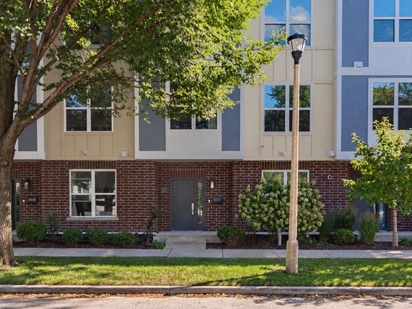8127 Floral Avenue , Skokie, IL 60077