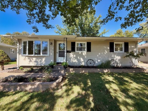 2124 W 38th Street , Davenport, IA 52806