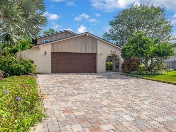 16407 W COURSE DRIVE , TAMPA, FL 33624