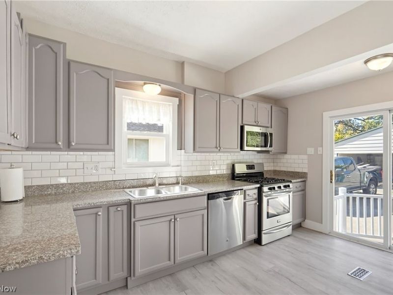 2642 6th Street, Cuyahoga Falls, OH 44221 Photo 12