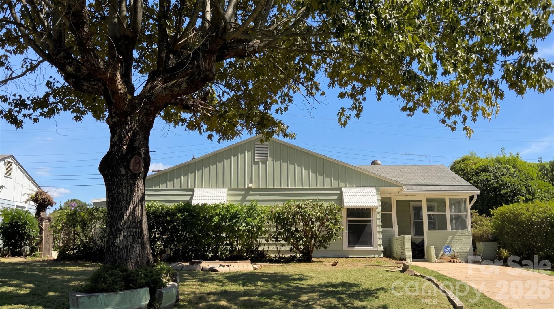 2018 Quentin Street , Charlotte, NC 28216 Main Photo