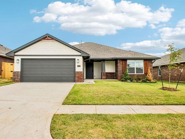 1112 Redwood Creek Drive, Yukon, OK 73099