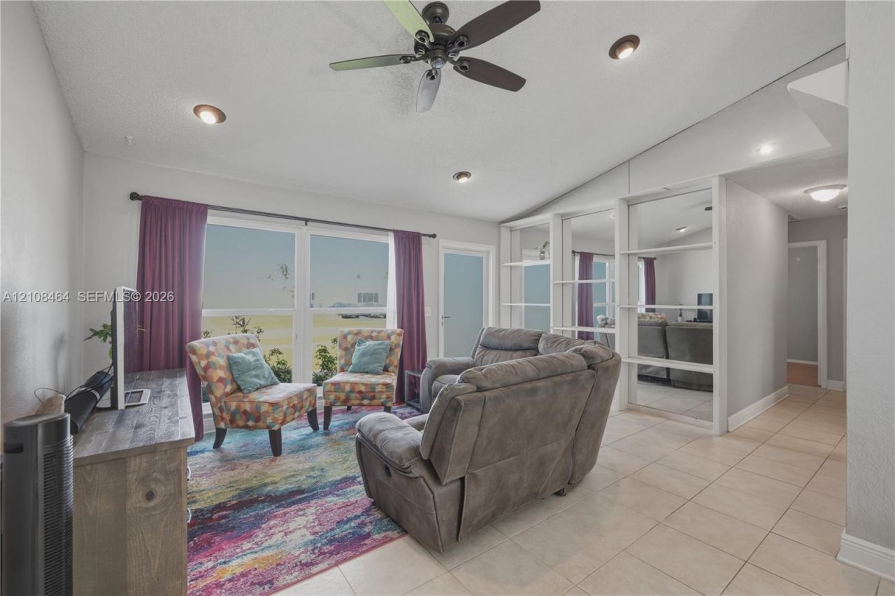 11460 NW 35th Pl , Sunrise, FL 33323 Photo