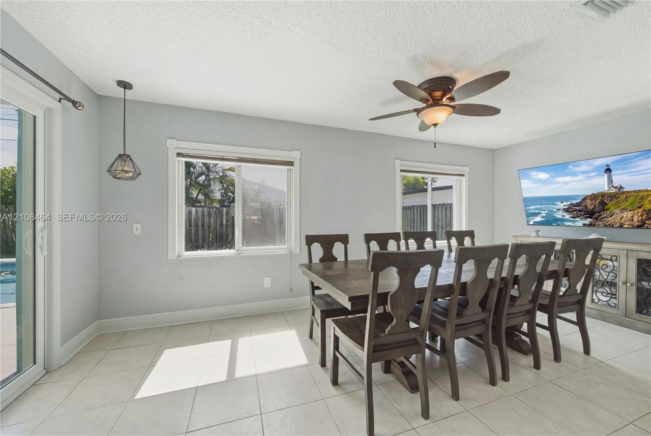 11460 NW 35th Pl , Sunrise, FL 33323 Photo