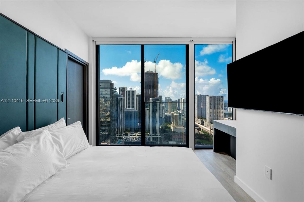 20 NE 11 , Unit 4208, Miami, FL 33132 Photo