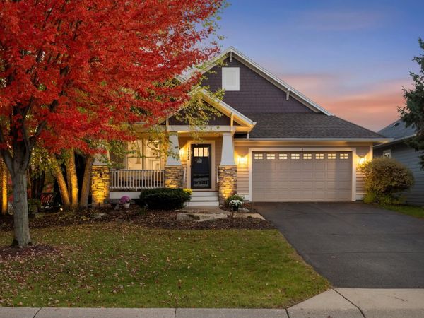 1252 Waters Path, Woodbury, MN 55129
