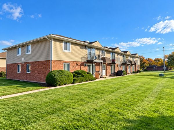 1713 Nelson Road , Unit 10, New Lenox, IL 60451