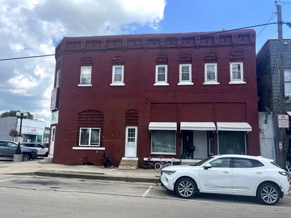 101 S Center Street , Colfax, IL 61728