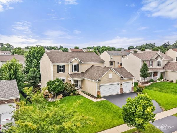 180 Chapin Way , Oswego, IL 60543