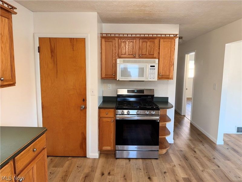 1154 Bradford Street NW, Warren, OH 44485 Photo 11