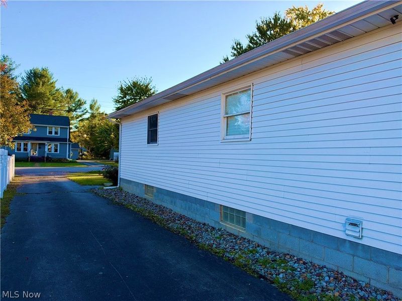 1154 Bradford Street NW, Warren, OH 44485 Photo 14