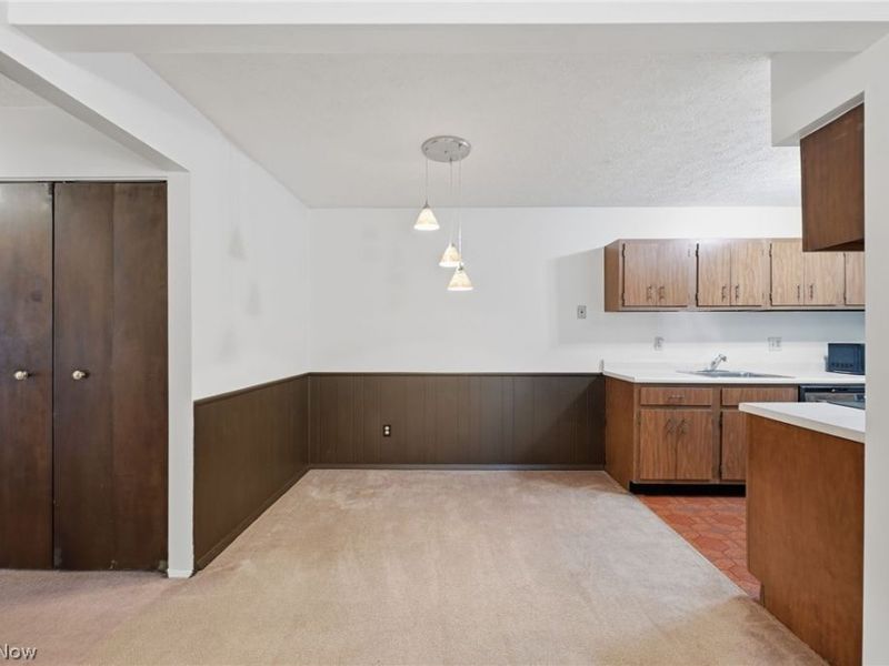 16435 Heather Lane, Unit 202, Middleburg Heights, OH 44130 Photo 12