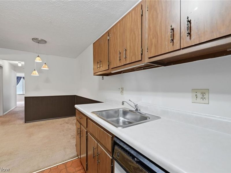 16435 Heather Lane, Unit 202, Middleburg Heights, OH 44130 Photo 13