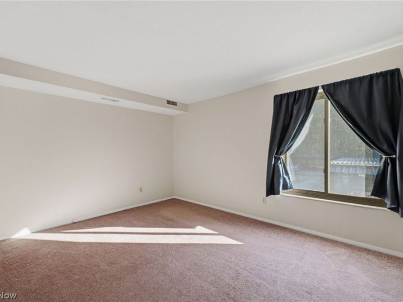 16435 Heather Lane, Unit 202, Middleburg Heights, OH 44130 Photo 20