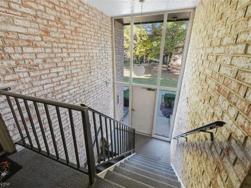 16435 Heather Lane, Unit 202, Middleburg Heights, OH 44130 Photo 32