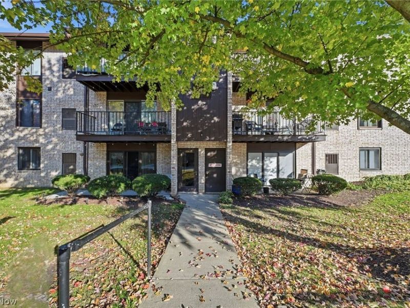 16435 Heather Lane, Unit 202, Middleburg Heights, OH 44130 Photo 33