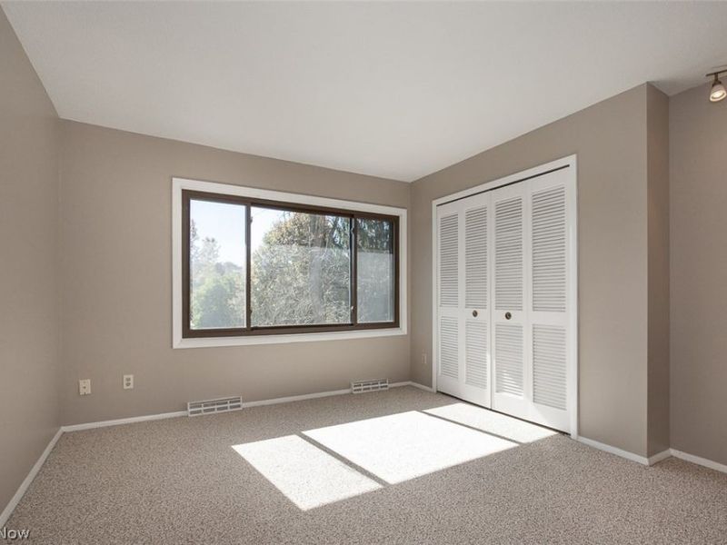 700 Tinkers Lane, Sagamore Hills, OH 44067 Photo 17