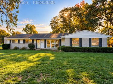 23660 Maude Lea Street, Novi, Mi 48375