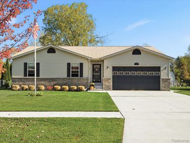 55 Rella Rae Avenue , Marysville, Mi 48040