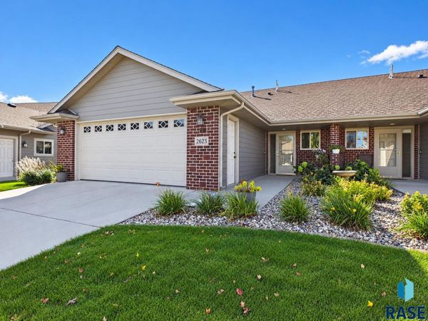 2623 E Whisper Trl, Sioux Falls, SD 57108