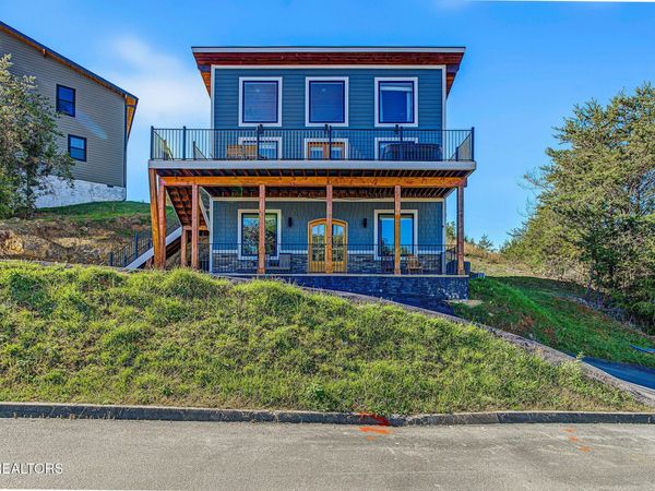 810 Blue Herring Way, Sevierville, TN 37876