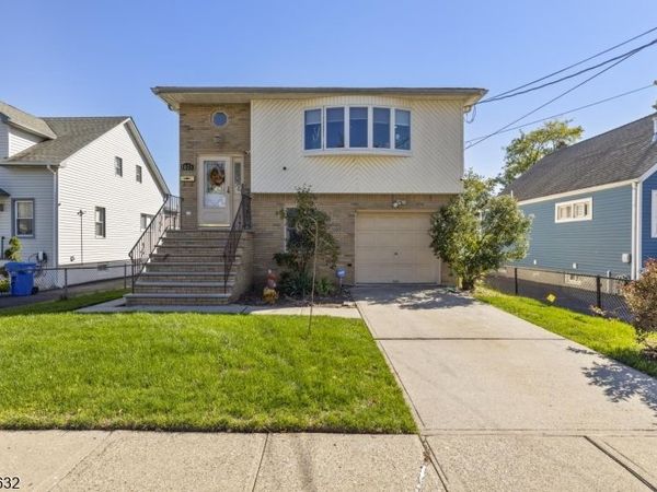 1026 Bergen Ave, Linden, NJ 07036