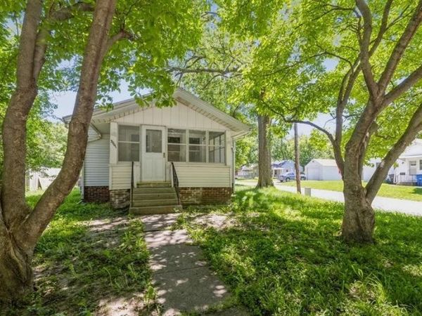 3001 30th Street, Des Moines, IA 50310