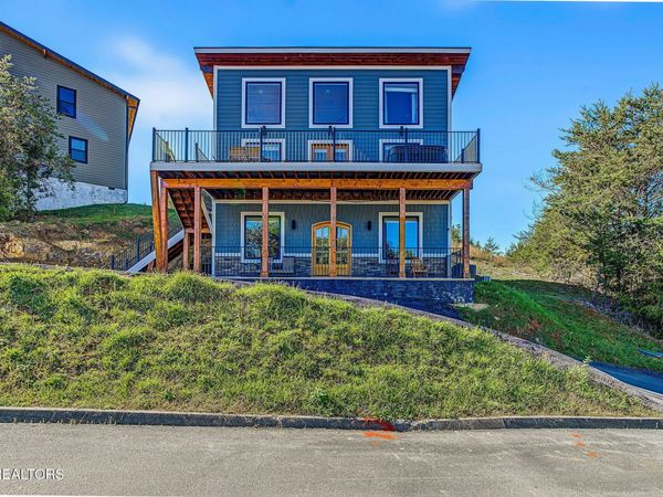 810 Blue Herring Way , Sevierville, TN 37876