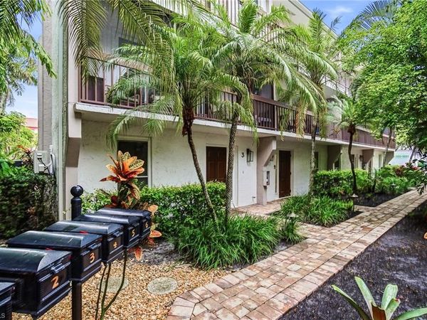 995 9th AVE S, Unit 4, NAPLES, FL 34102