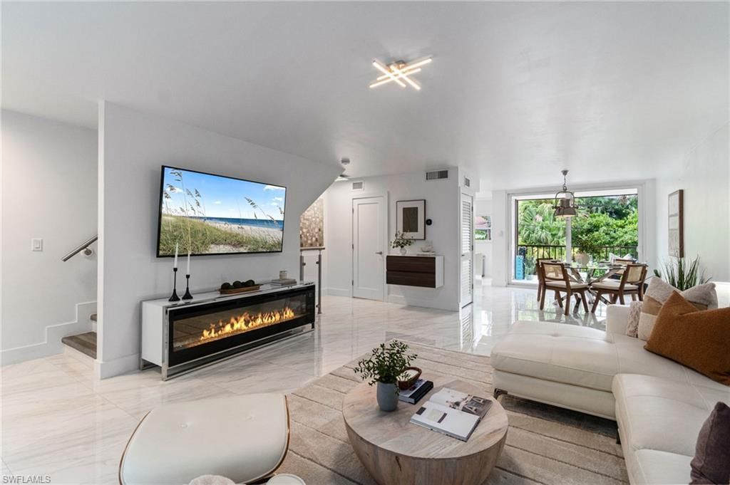 995 9th Ave S, Unit 4, Naples, FL 34102 Photo