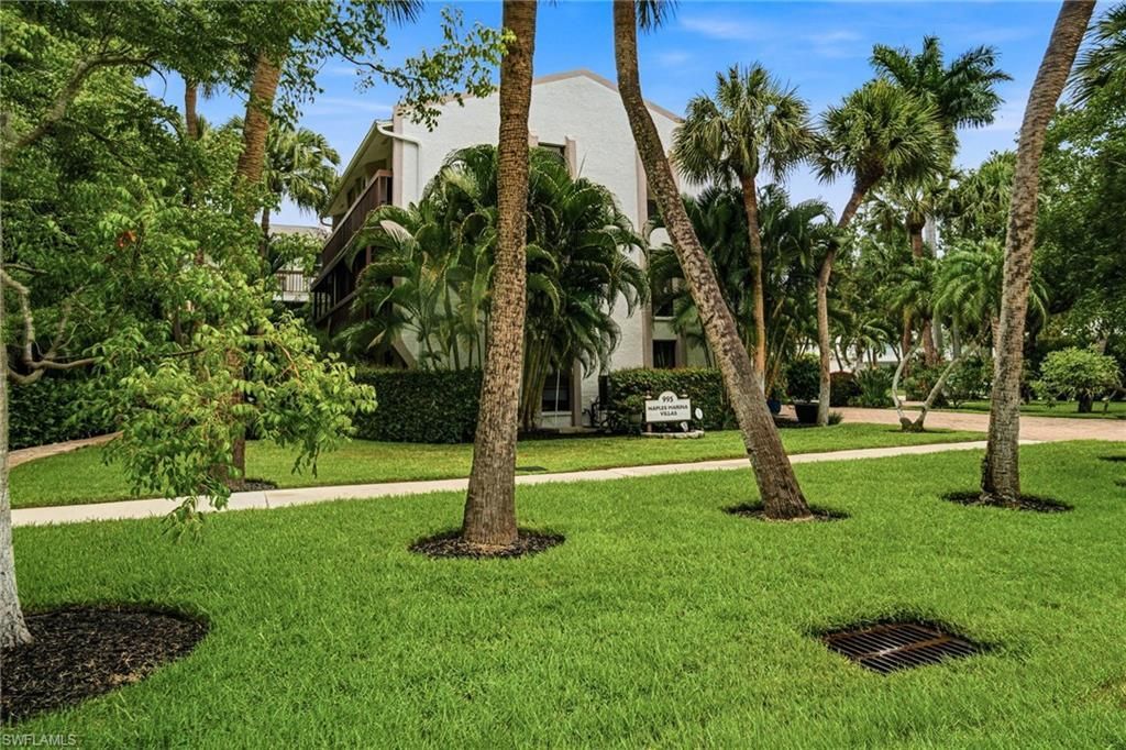 995 9th Ave S, Unit 4, Naples, FL 34102 Photo