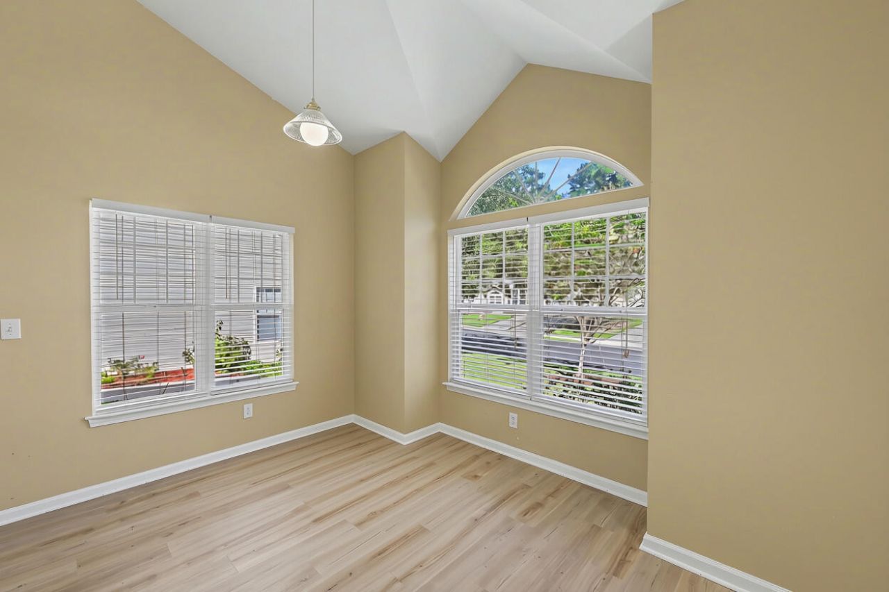 158 Grand Oaks Drive Photo 12