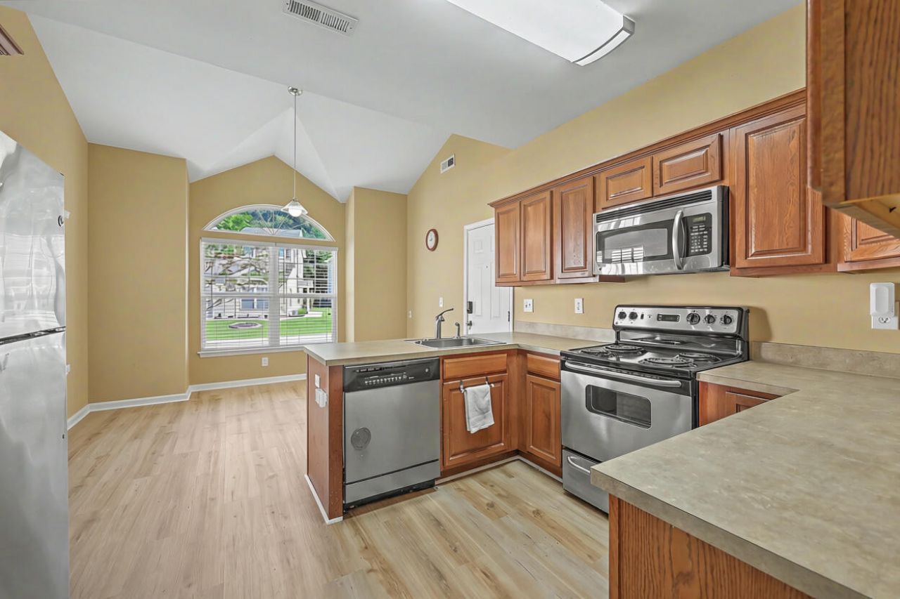 158 Grand Oaks Drive Photo 8