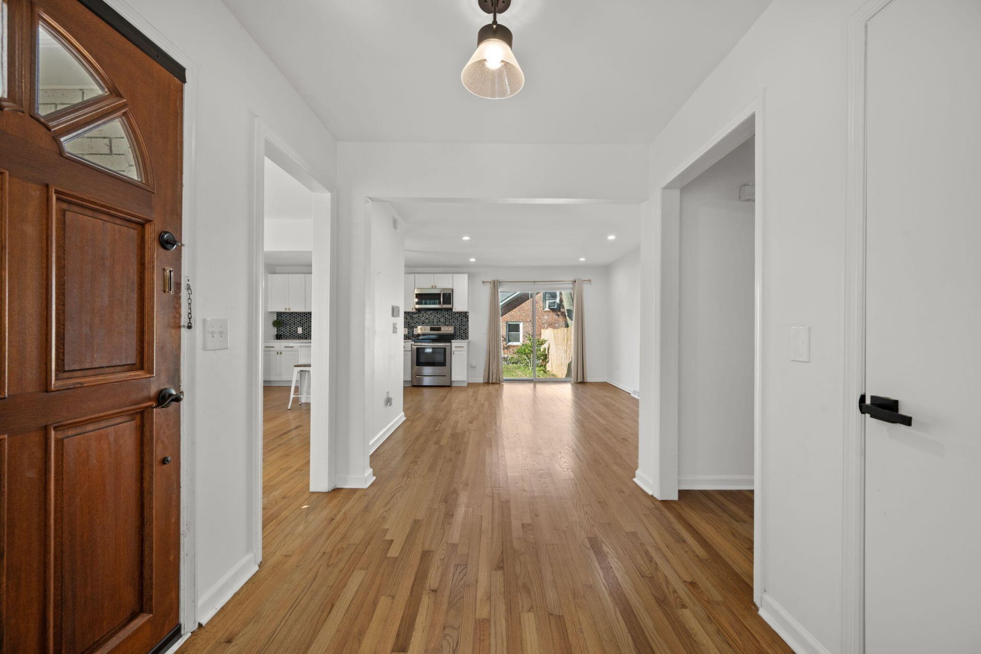 2 Ravenna Avenue Photo 12