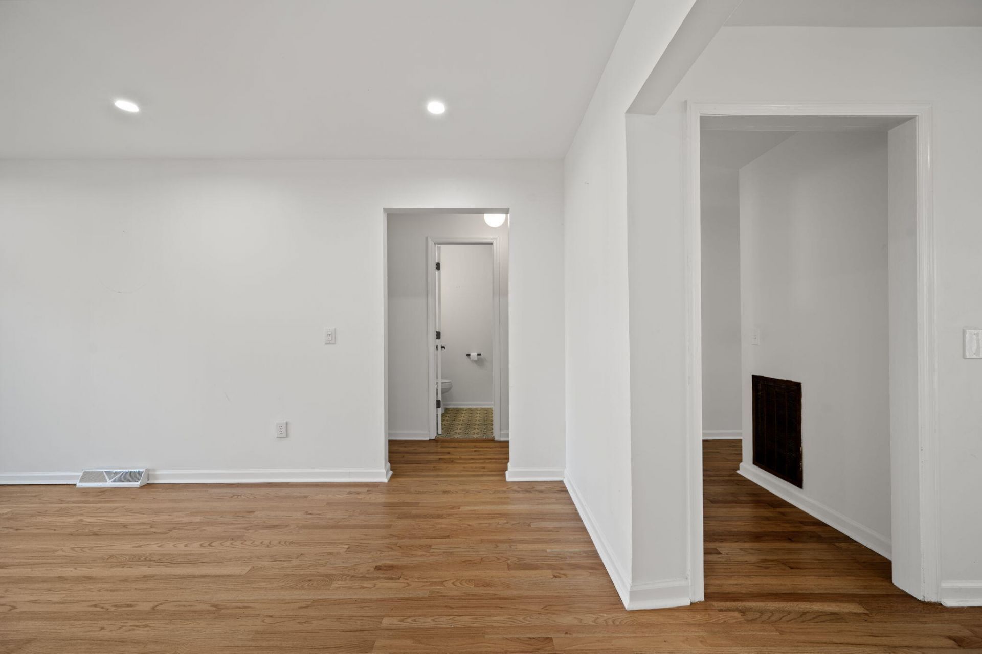 2 Ravenna Avenue Photo 27
