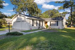 2 Ravenna Avenue photo 4