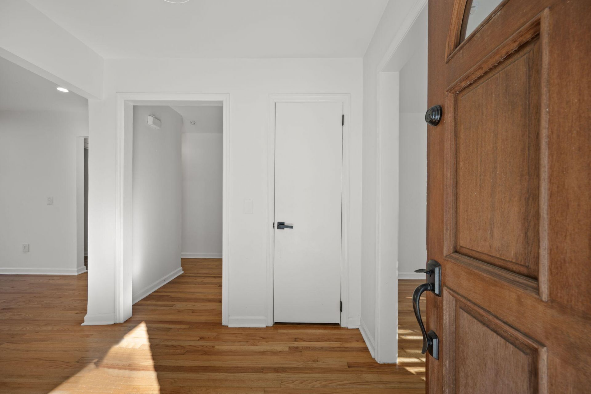 2 Ravenna Avenue Photo 6