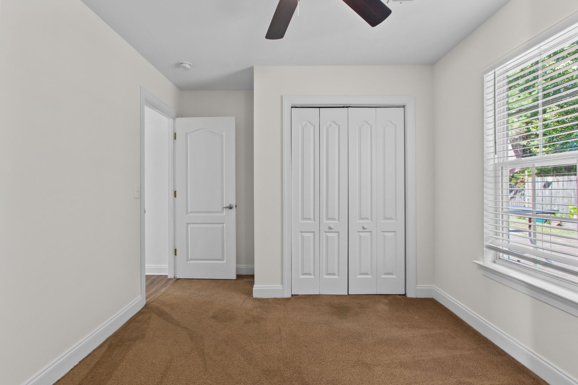 304 Equinox Circle Photo 13