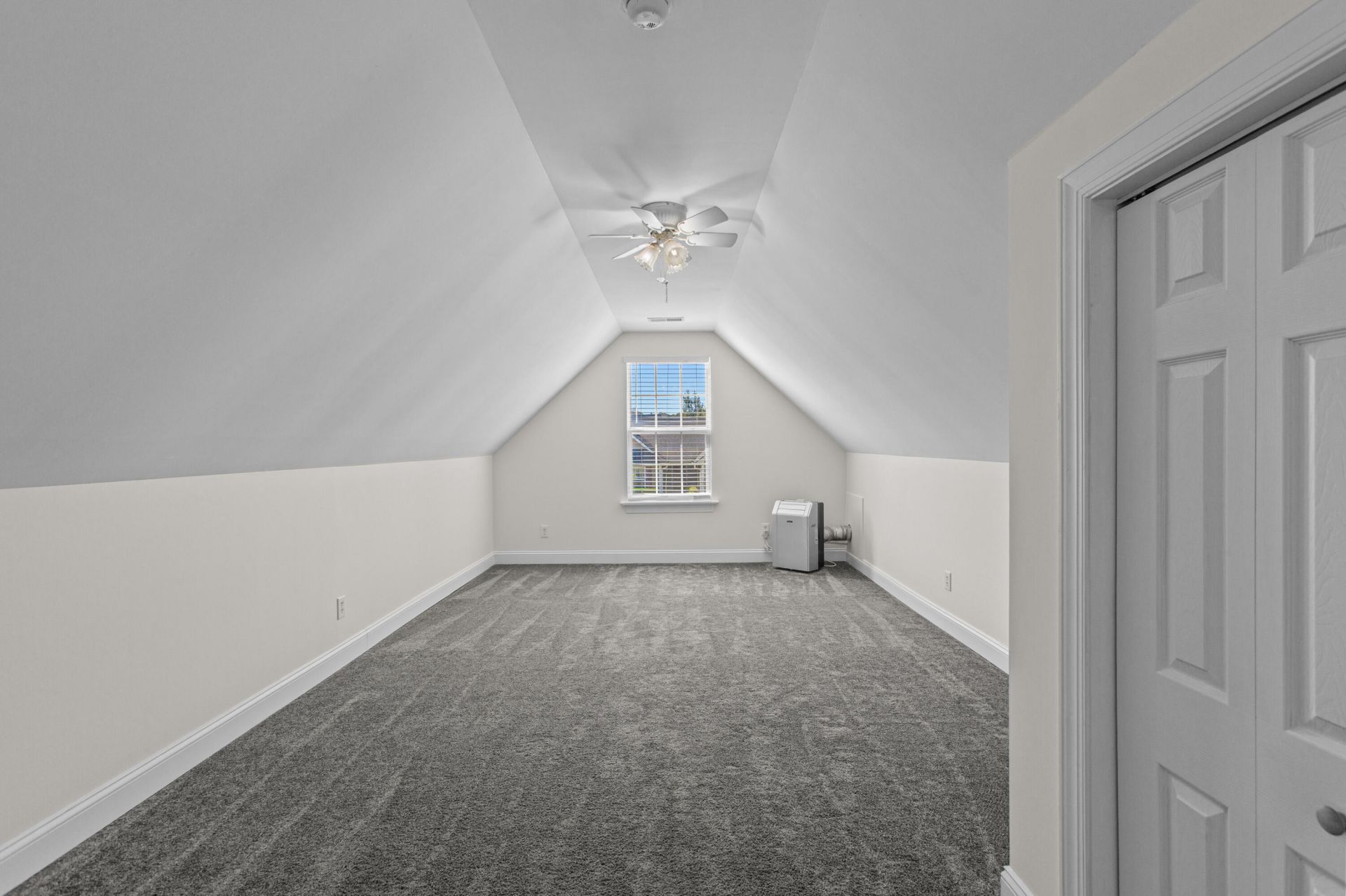 304 Equinox Circle Photo 19