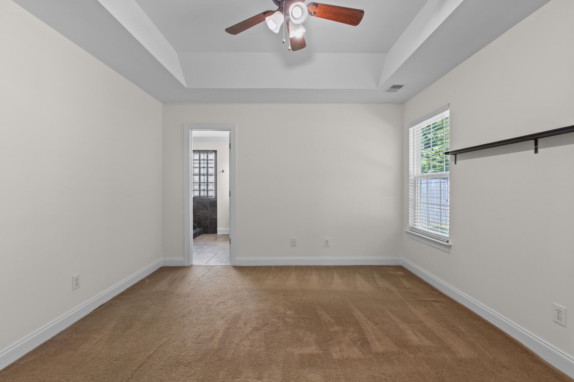 304 Equinox Circle Photo 9