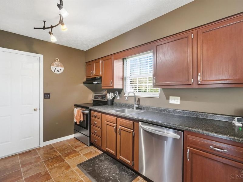 1213 Sizemore Court, New Lebanon, OH 45345 Photo 16