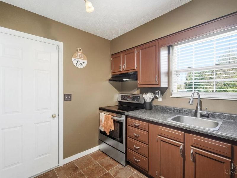 1213 Sizemore Court, New Lebanon, OH 45345 Photo 18