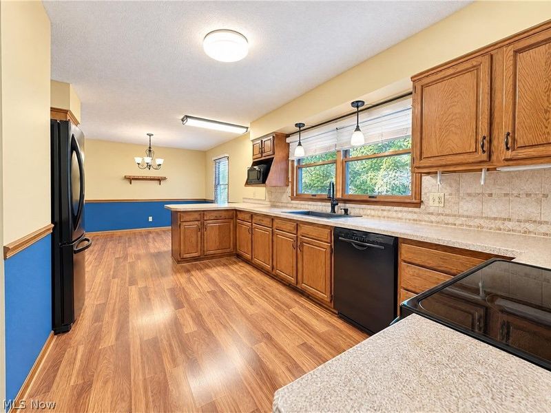 453 Carruthers Road, Tallmadge, OH 44278 Photo 2